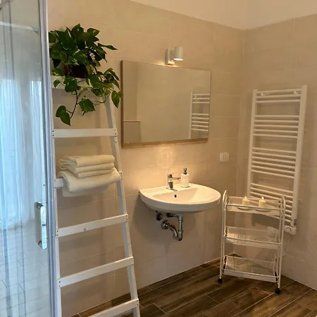 Oda ve Kahvaltı Il Cedro 3*